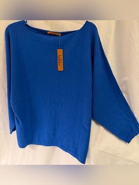 Brilliant blue Belladini top with tags and bat wing sleeves. Size xl